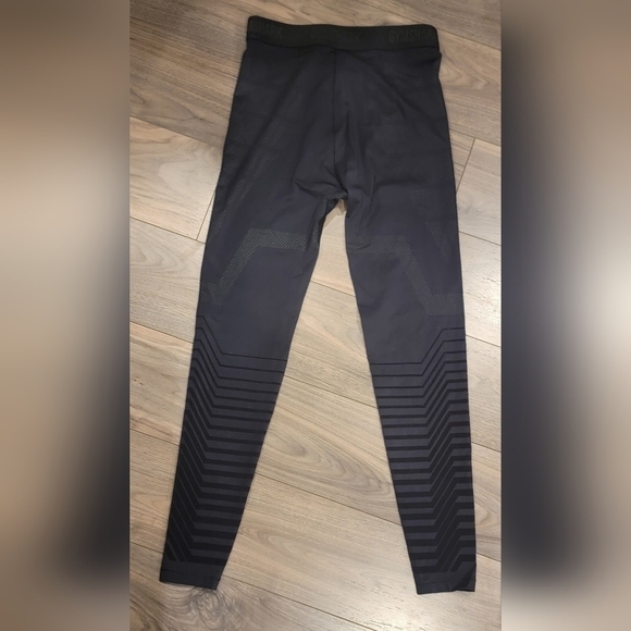 Gym Shark Tights - Picture 2 of 4